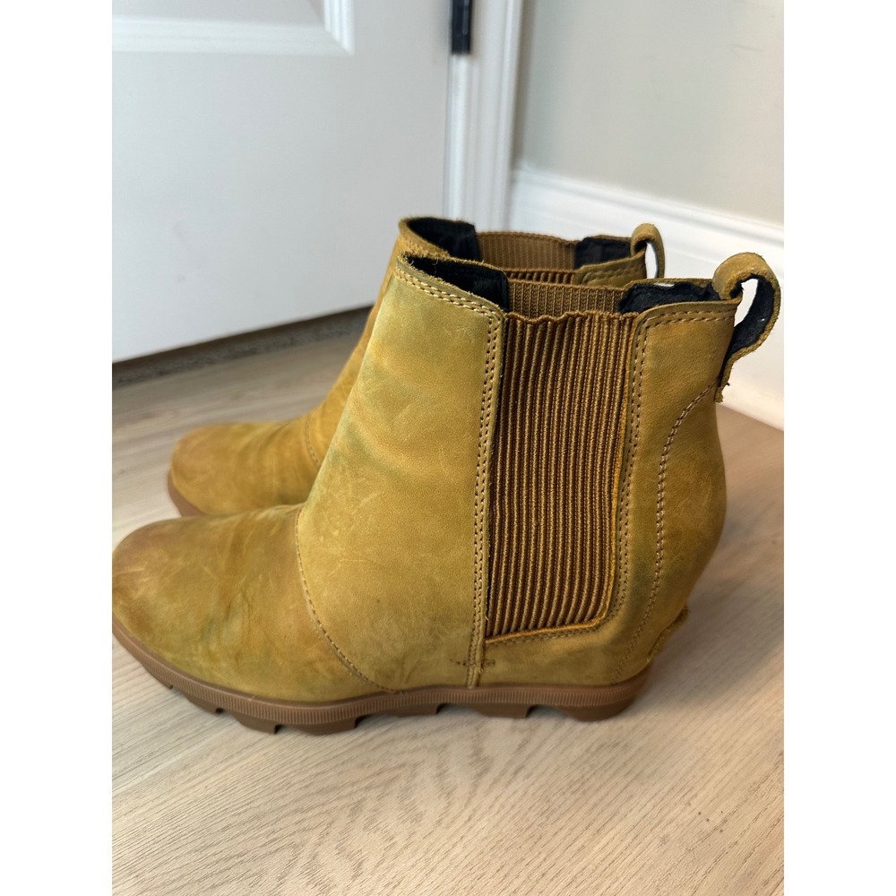 Sorel Joan of Arctic Wedge II Chelsea Boots camel leather NL3022-224 size 8